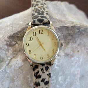 Vintage Watches Leopard Print Watch Gold Case Cream Dial Animal Pattern Strap